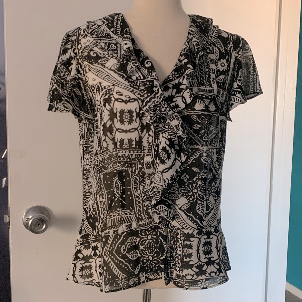 CHAPS Black & White Patterned Gauzy Blouse.